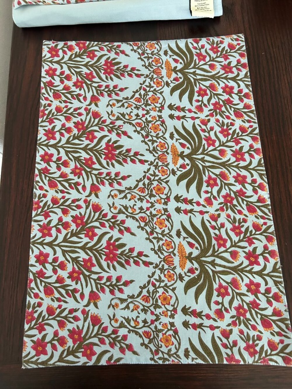 Pottery Barn Pink and Blue Floral Placemats (7) in Excellent Condition